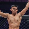 ONE Championship: Kalahkan Petarung Thailand, Jagoan Indonesia Catat 7 Kemenangan Beruntun di MMA