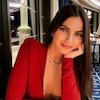 Kelly Piquet, Sosok Cantik Pendukung Kesuksesan Max Verstappen Juarai Formula 1 2022