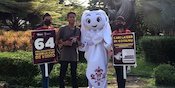 Mampir ke Kebun Binatang Surabaya, Yuk Ikuti Aktivitas La'eeb Si Maskot Piala Dunia!