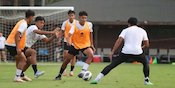 Nova Arianto Ungkap Alasan 2 Anak Shin Tae-yong Ikut TC Timnas Indonesia U-20 di Turki