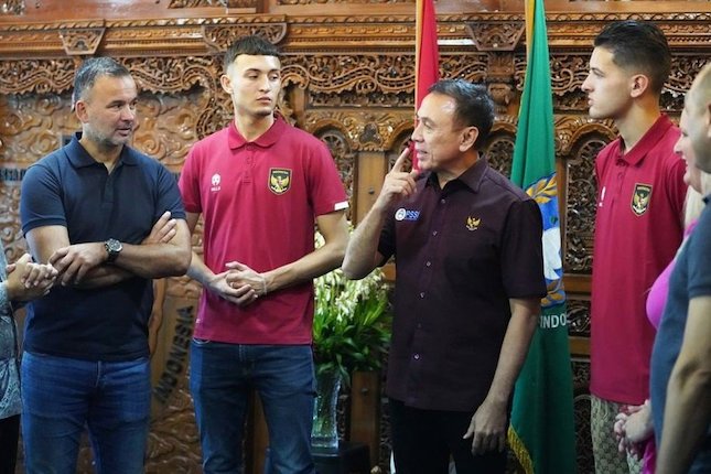 Iwan Bule Puji Penampilan Ivar Jenner dan Justin Hubner dalam Uji Coba Timnas Indonesia U-20