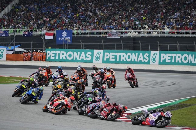 MotoGP vs Formula 1: Balapan Makin Banyak, Makin Sulit Hindari Bentrok