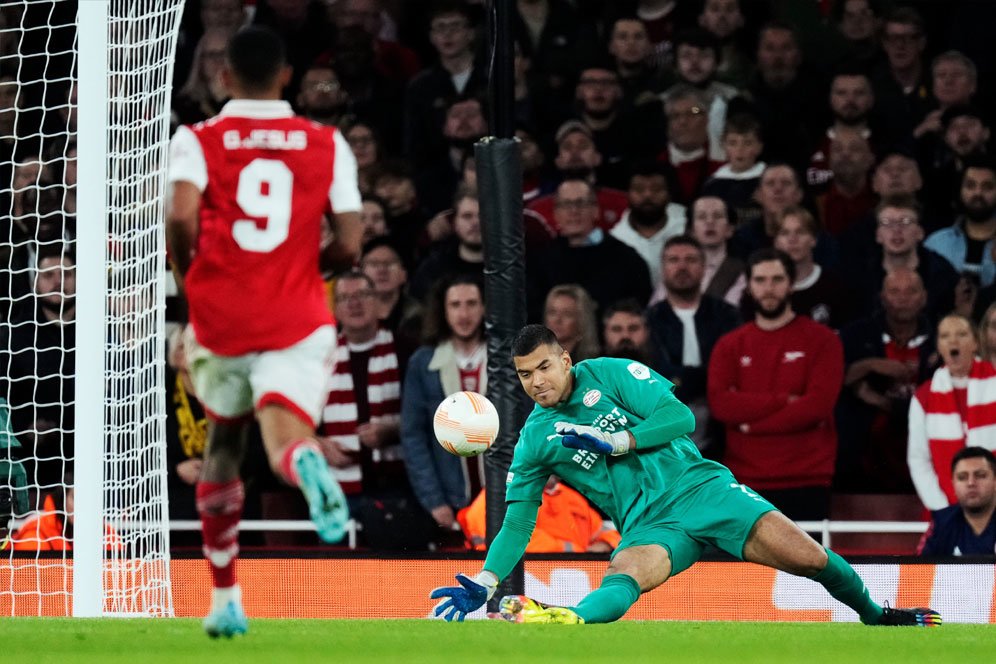 Man of the Match Arsenal vs PSV Eindhoven: Walter Benitez