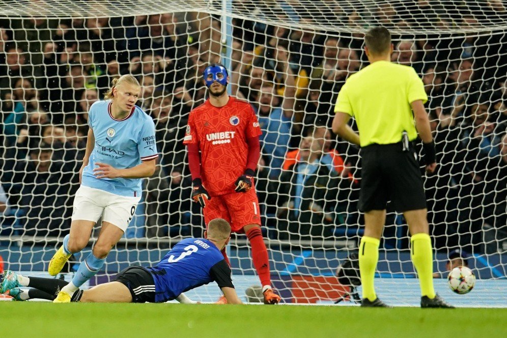 Jack Grealish Dapat Bisikan dari Kiper Kopenhagen: Erling Haaland Bukan Manusia!