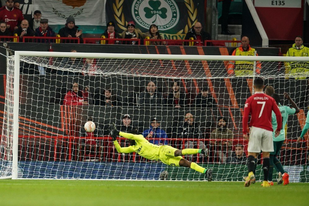 Man of the Match Manchester United vs Omonia Nicosia: Francis Uzoho