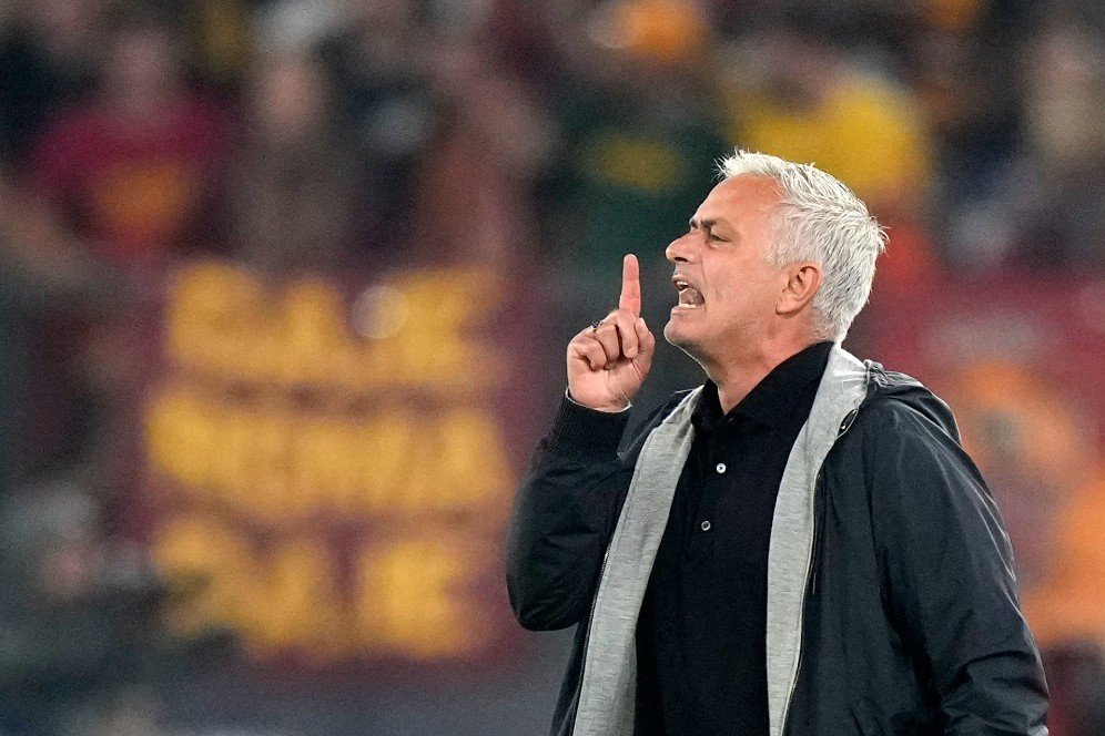 Menilik Taktikal 'Masterclass' Jose Mourinho yang Bawa AS Roma ke Perempat Final Liga Europa