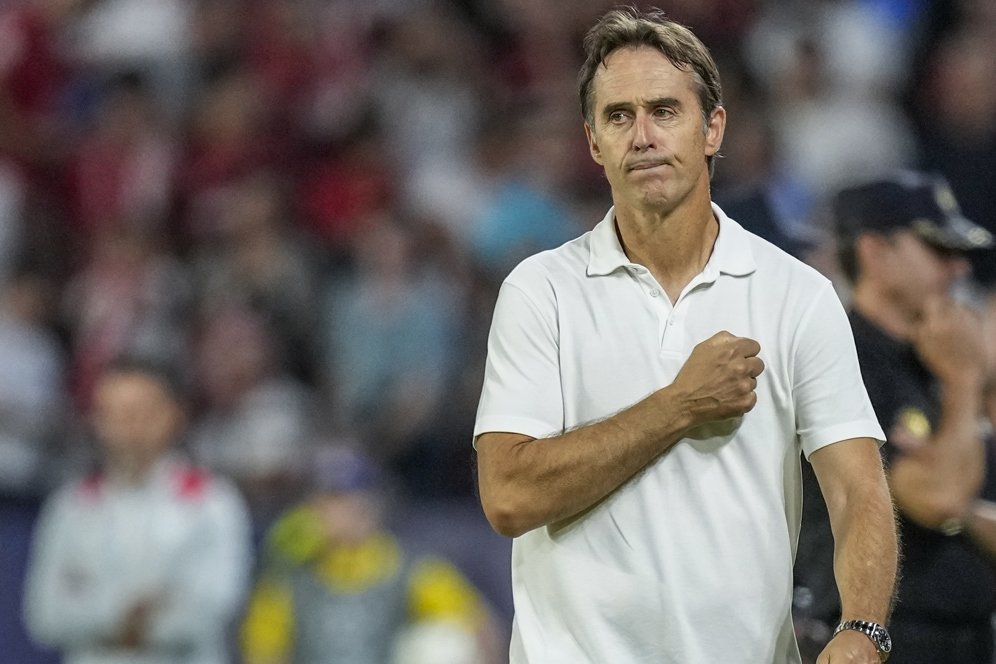 Sevilla Pecat Julen Lopetegui Usai Kalah Lawan Dortmund di Liga Champions