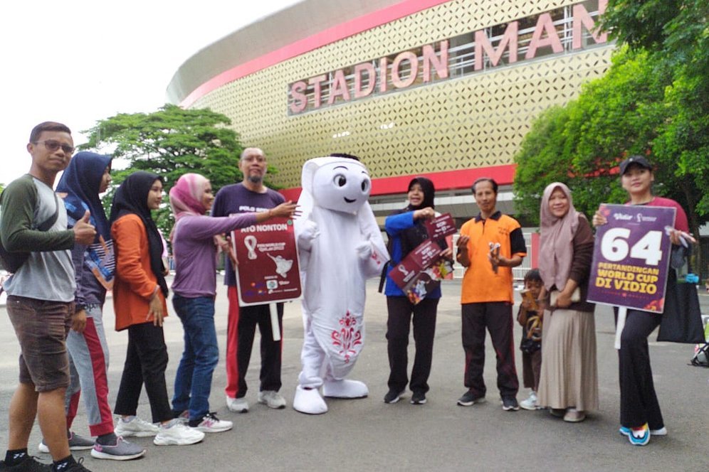 Seru! La'eeb Maskot Piala Dunia 2022 Olahraga di Stadion Manahan Solo Seru! La'eeb Maskot Piala Dunia 2022 Olahraga di Stadion Manahan Solo