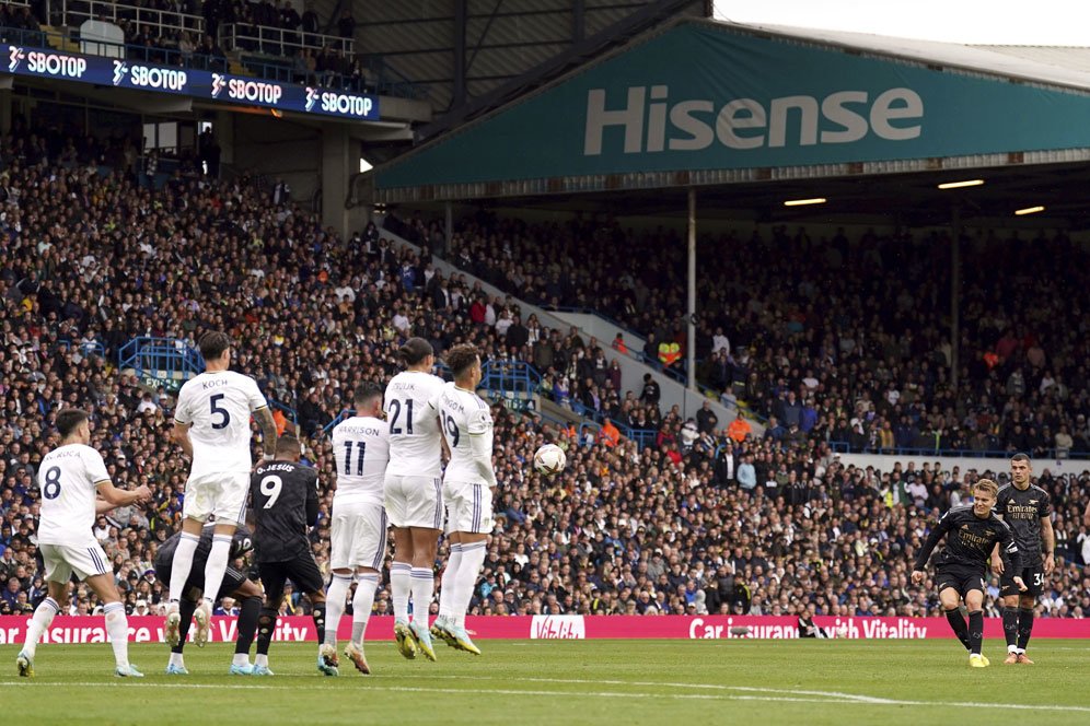 Duh, Laga Leeds United vs Arsenal Sempat Terhenti Gara-gara Mati Lampu