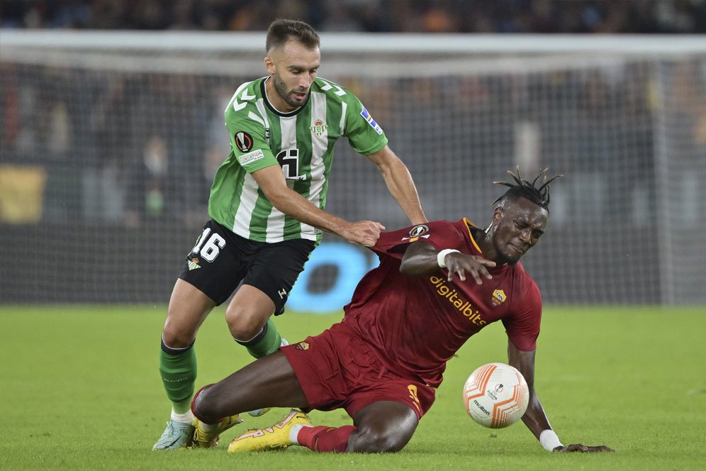 Ogah ke Conference League, Mourinho Sebut Roma Lebih Siap Lawan Tim dari Liga Champions! Ogah ke Conference League, Mourinho Sebut Roma Lebih Siap Lawan Tim dari Liga Champions!