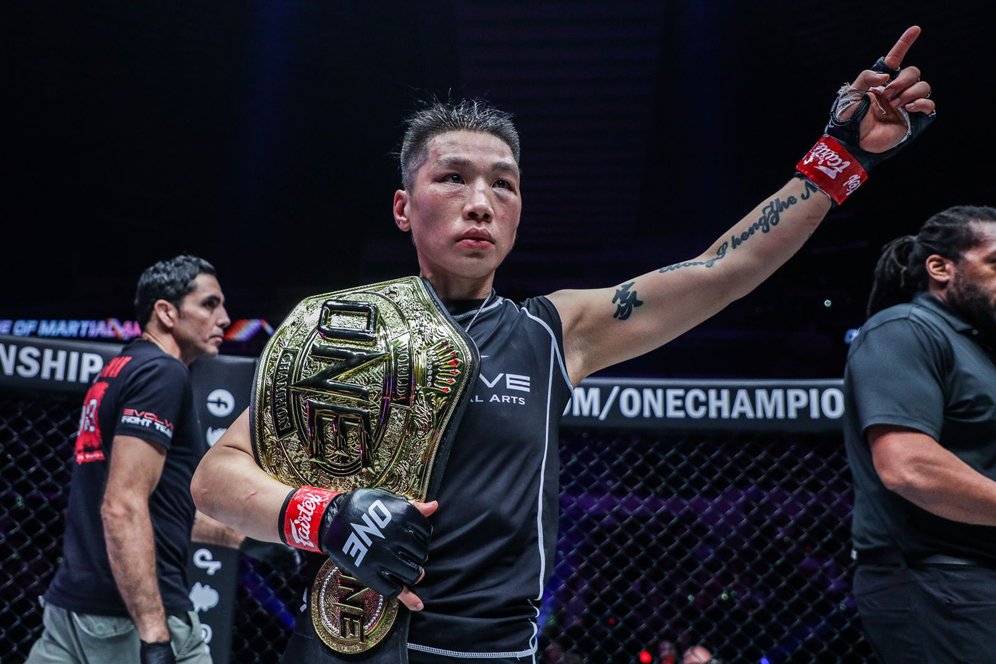 Xiong Jing Nan Sukses Pertahankan Gelar Juara Dunia ONE Womens Strawweight