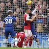 Momen Gol Arsenal Lawan Chelsea: Marc Cucurella Asyik Peluk Granit Xhaka dan Biarkan Bola Masuk!