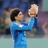 Guillermo Ochoa Sangat Senang Hentikan Penalti Lewandowski Saat Lawan Polandia