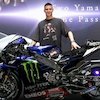 Boleh Dipajang di Kamar Mandi: Yamaha Hadiahi Fabio Quartararo Motor Juara MotoGP 2021