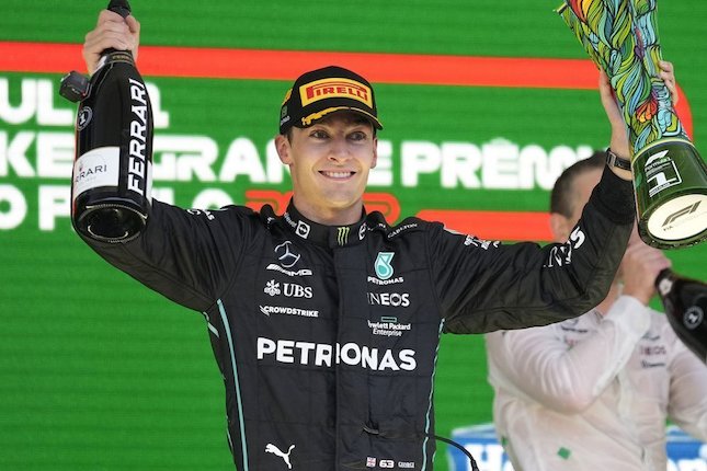 Raih Kemenangan Perdana di Formula 1, George Russell Emosional Teringat Perjuangan Keluarga Raih Kemenangan Perdana di Formula 1, George Russell Emosional Teringat Perjuangan Keluarga