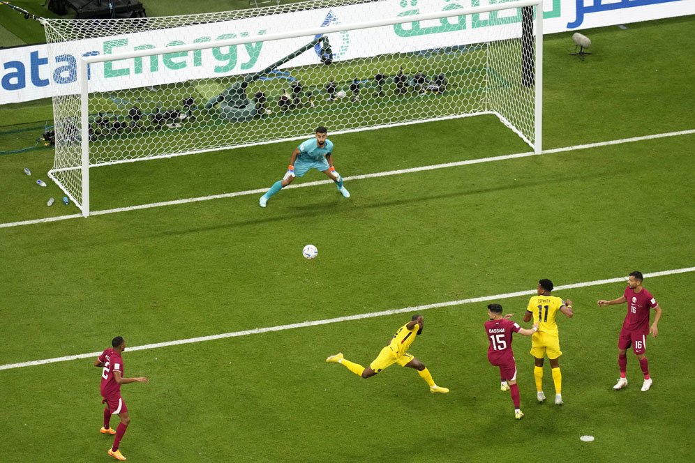 Enner Valencia Bawa Ekuador Sikat Qatar di Piala Dunia 2022, Netizen: Jadi Ronaldo, Rooney Lewat, Pulang Nggak Tenang Enner Valencia Bawa Ekuador Sikat Qatar di Piala Dunia 2022, Netizen: Jadi Ronaldo, Rooney Lewat, Pulang Nggak Tenang
