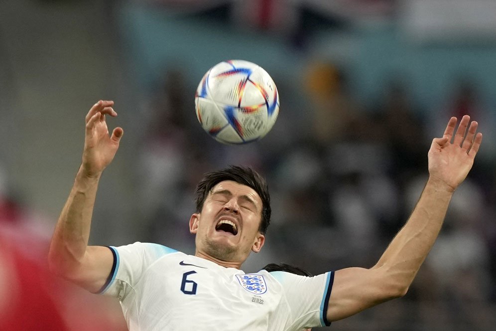 Harry Maguire di Laga Inggris vs Iran: Main Bagus, 1 Assist, Eh Harus Ditarik karena Pusing