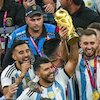 John Terry Sindir Sergio Aguero yang Ikut Perayaan Juara Argentina: Seenggaknya Pakai Sepatu Bola, D