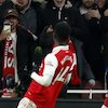 Malam yang Indah untuk Arsenal: Arsene Wenger Datang, Pelukan Hangat Bukayo Saka kepada Thierry Henr