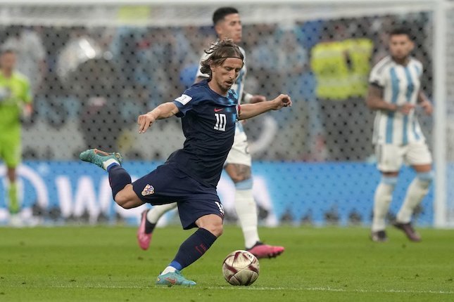 Penalti Membuat Modric Stress