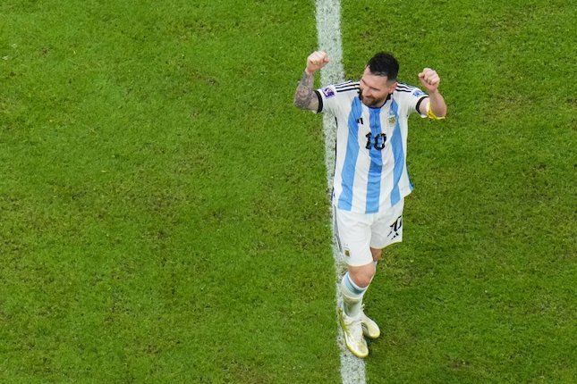 1. Lionel Messi ke Julian Alvarez (Argentina vs Kroasia)