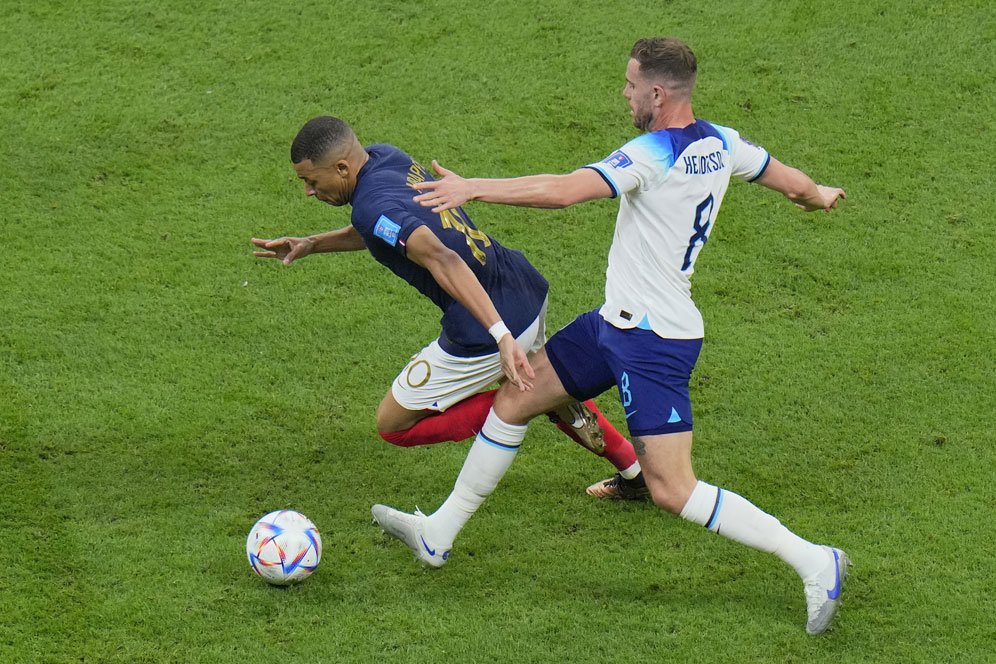 Cemooh Fans Tak Buat Jordan Henderson Ciut: Saya Cinta Inggris! Cemooh Fans Tak Buat Jordan Henderson Ciut: Saya Cinta Inggris!