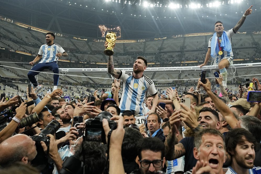 Pele Ucapkan Selamat untuk Argentina dan Messi Usai Jadi Juara Piala Dunia 2022: Diego Pasti Tersenyum Sekarang