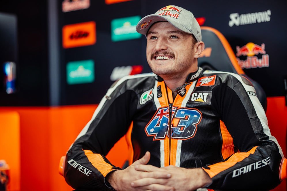 Jack Miller Tinggalkan Dainese, Pakai Alpinestars dari Helm sampai Sepatu di MotoGP 2023 Jack Miller Tinggalkan Dainese, Pakai Alpinestars dari Helm sampai Sepatu di MotoGP 2023