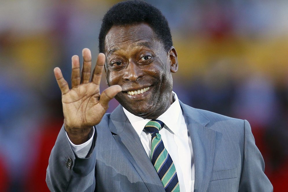 Kenang Pele, NASA Unggah Gambar Galaksi Berwarna Bendera Brasil