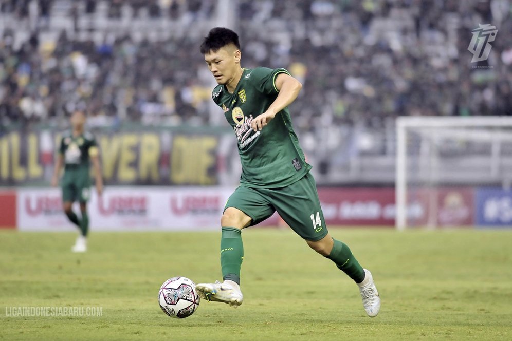 Sho Yamamoto dan Ze Valente Menggila, Persebaya Gilas PSS Sleman