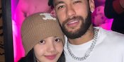 Lisa BLACKPINK dan Neymar Foto Bareng, Bikin Heboh, Mana Nempel Banget Lagi Lisa BLACKPINK dan Neymar Foto Bareng, Bikin Heboh, Mana Nempel Banget Lagi