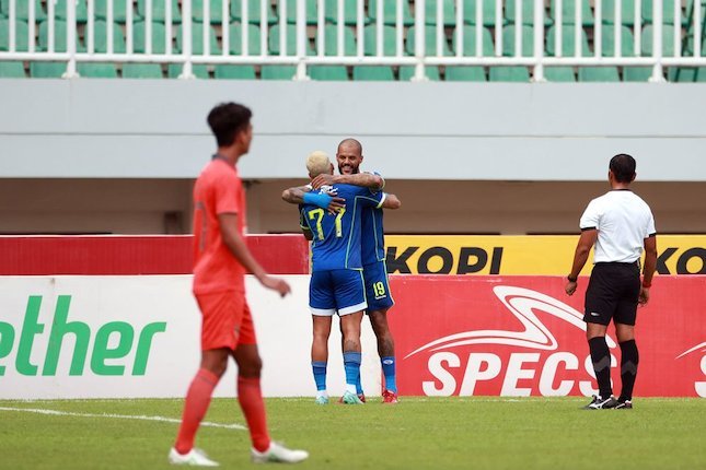 12 Laga Persib Bandung Bersama Luis Milla