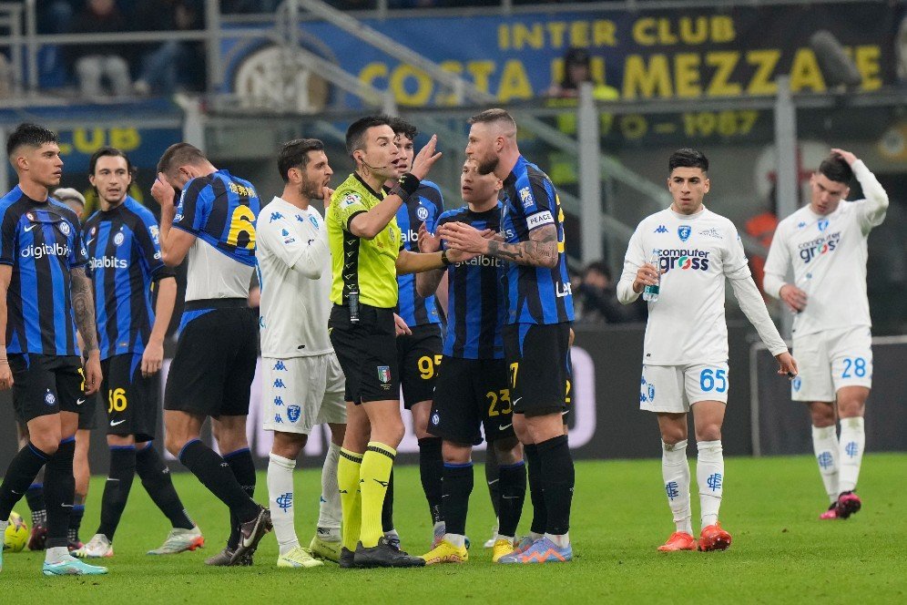 Gara-gara Saga Skriniar, Inter Milan Dikritik Sneijder: Tak Ada Manajemen yang Bagus Gara-gara Saga Skriniar, Inter Milan Dikritik Sneijder: Tak Ada Manajemen yang Bagus