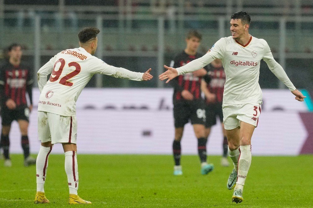 AC Milan Buang Keunggulan 2 Gol Lawan AS Roma, Imbang Rasa Kalah, Gak Mau Kalah Sama Tetangga