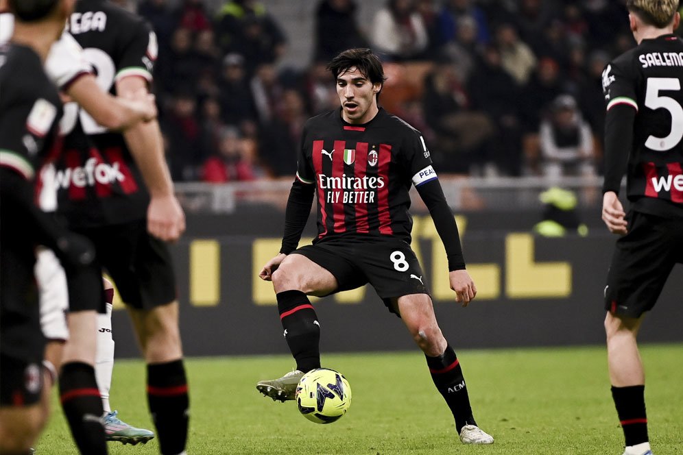 Sandro Tonali tak Tergoda Harta, tapi AC Milan yang Ingin Menjualnya