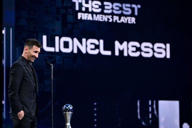 Daftar Lengkap Penghargaan Yang Diterima Lionel Messi: 8 Balon D'Or, 3 ...