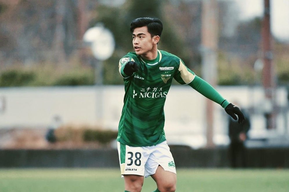 Jarang Dimainkan, Sebenarnya Fans Tokyo Verdy Tahu Gak Sih Ada Pemain Mereka Bernama Pratama Arhan?