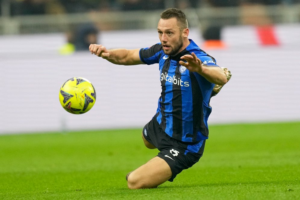 Stefan de Vrij di Inter 2 Tahun lagi