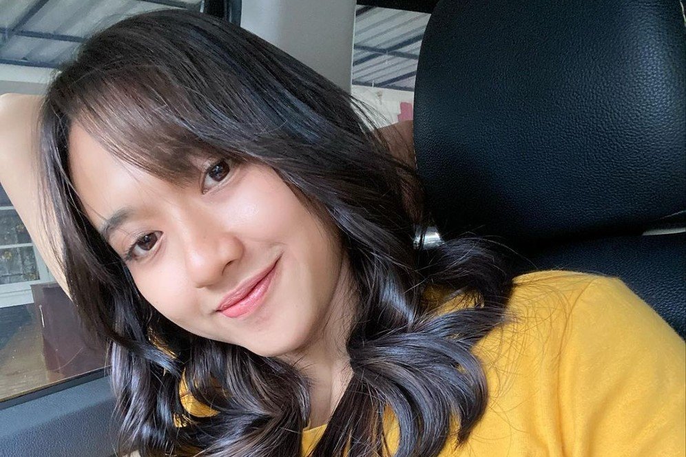 WAGs Liga 1: Pungky Afriecia, Pevoli Cantik Sekaligus Mama Muda, Istri Striker Persikabo 1973 Yandi Sofyan