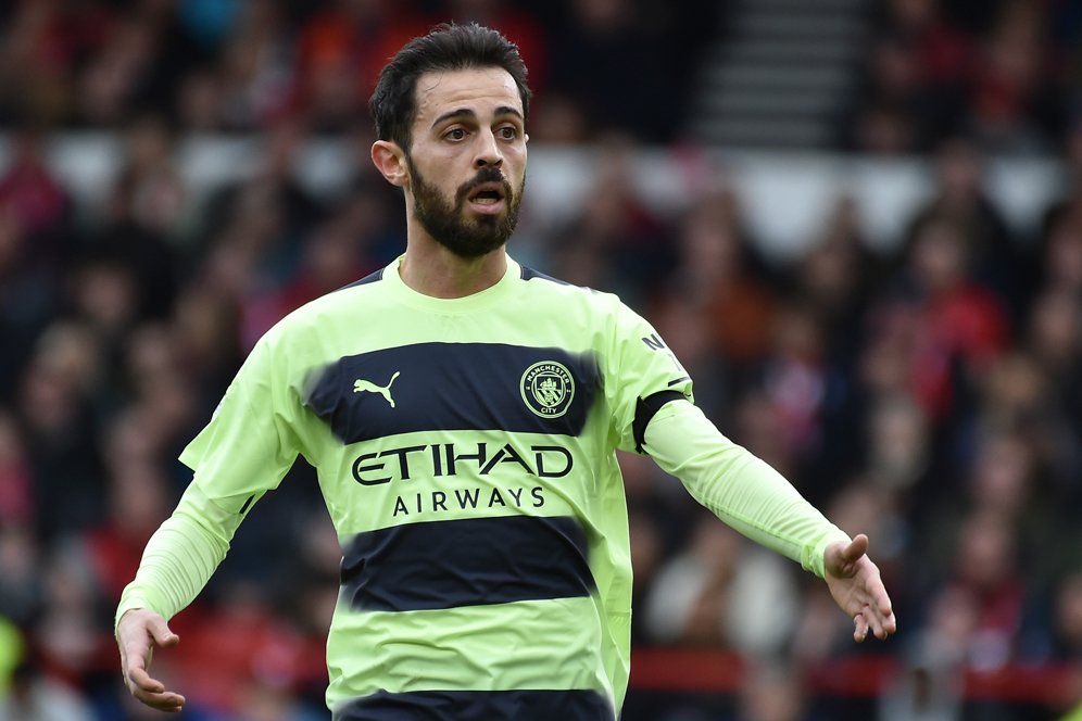 Memohon kepada Bernardo Silva untuk Menetap di Manchester City