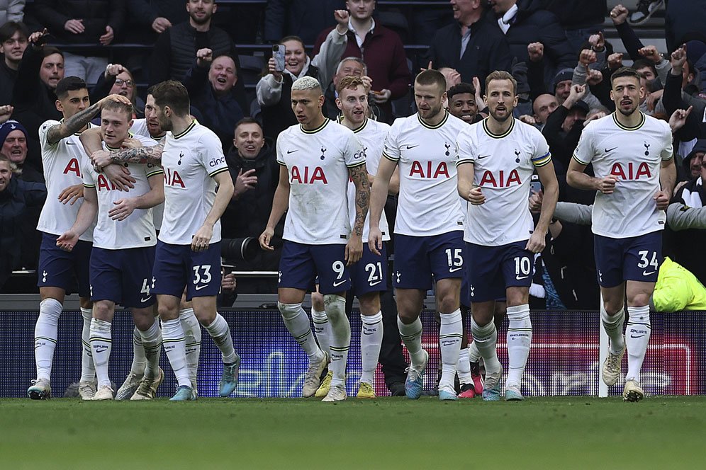 Dipermalukan Newcastle, Para Pemain Tottenham Ganti Rugi Uang Tiket Fans