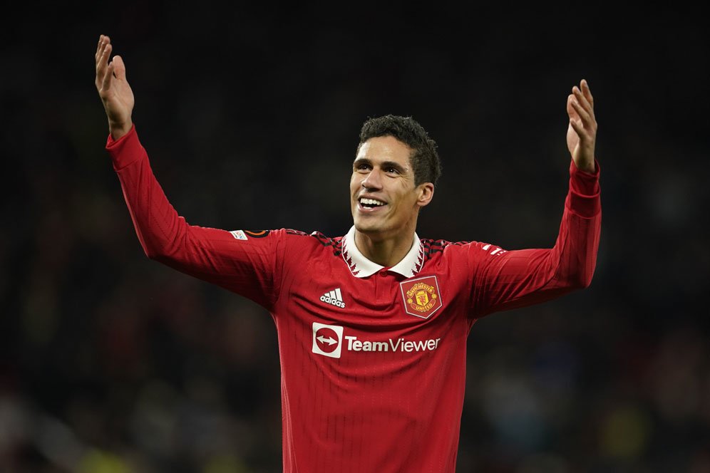 Siapkan Rencana Pensiun di MU, Raphael Varane Pastikan tak Mencari Klub Baru