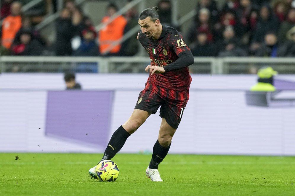 Rela Kurangi Gaji di AC Milan Demi Kontrak Baru Rafael Leao, Zlatan Ibrahimovic: Masih Kurang, Kah? Rela Kurangi Gaji di AC Milan Demi Kontrak Baru Rafael Leao, Zlatan Ibrahimovic: Masih Kurang, Kah?