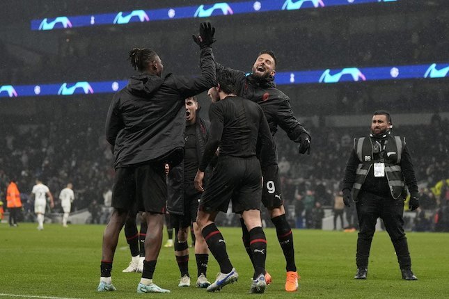 Punya DNA Eropa, AC Milan Pede Sanggup Singkirkan Napoli