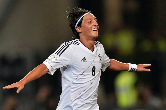 Karier Mesut Ozil