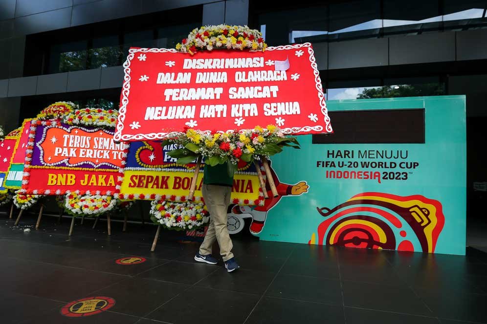 Indonesia Batal jadi Tuan Rumah Piala Dunia U-20, Ini Kata Keluarga Korban Tragedi Kanjuruhan Indonesia Batal jadi Tuan Rumah Piala Dunia U-20, Ini Kata Keluarga Korban Tragedi Kanjuruhan