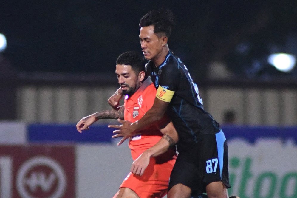 Alot! Tonton Highlights Duel Arema FC Vs Borneo FC yang Berakhir Tanpa Pemenang