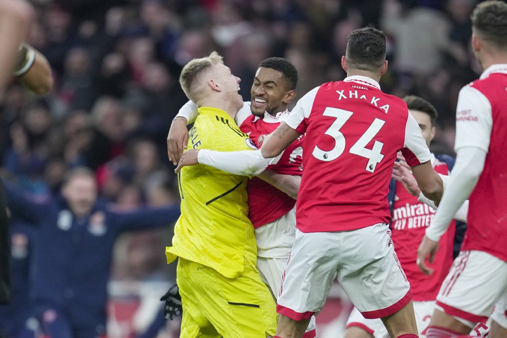 Serangan Arsenal Bikin Kiper Bournemouth Jatuh bangun