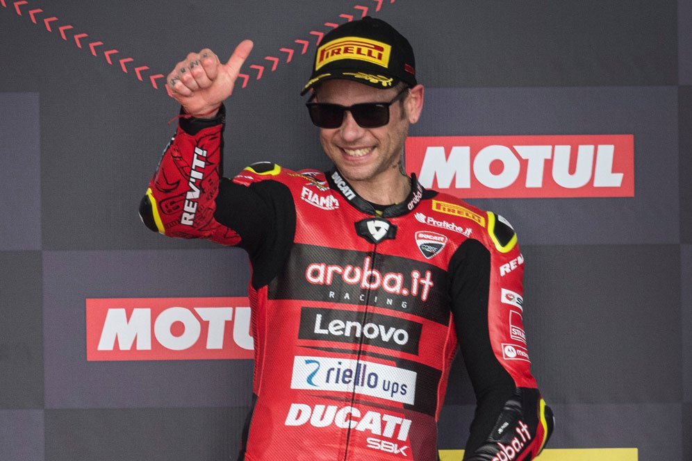 Hasil Race 1 WorldSBK Emilia-Romagna: Alvaro Bautista Menang, Ducati Podium Ganda