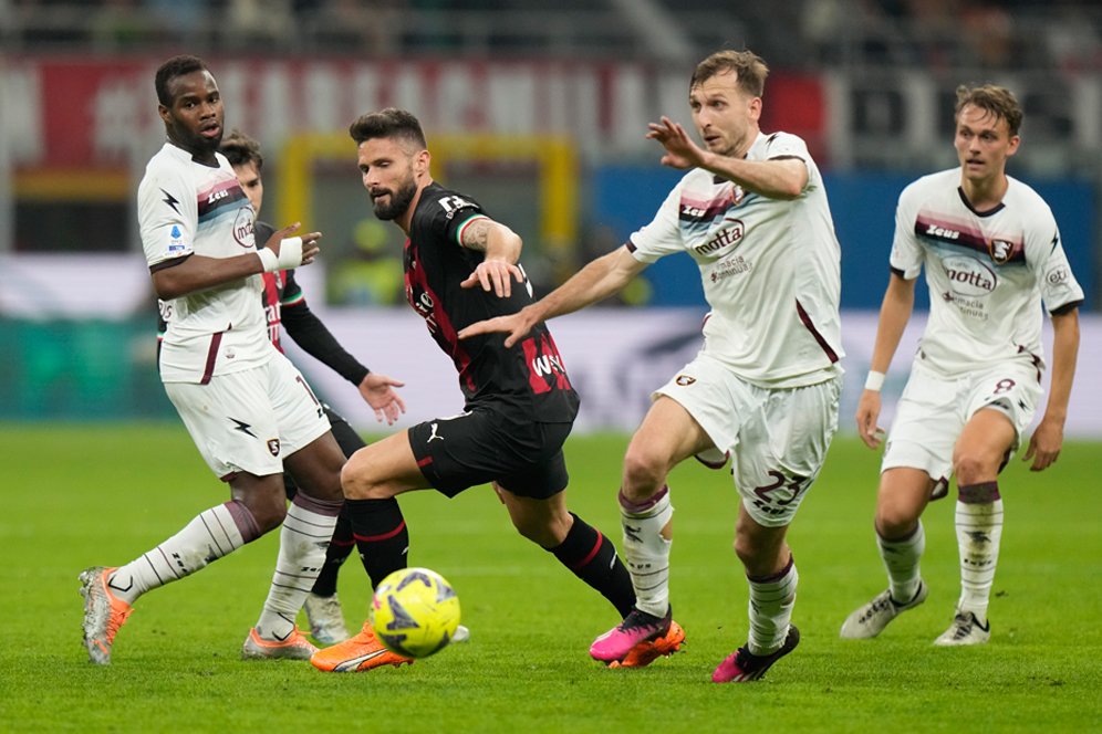 Milan Sedekah Poin ke Tim Papan Bawah, Imbang Lawan Salernitana